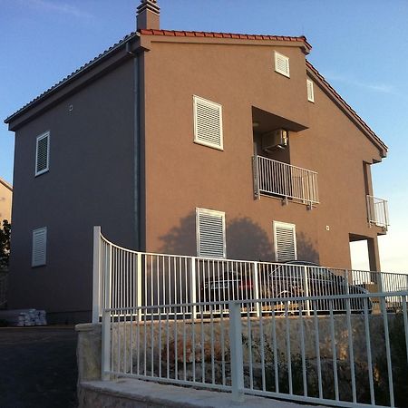 Apartmani Gavran Севид Екстериор снимка
