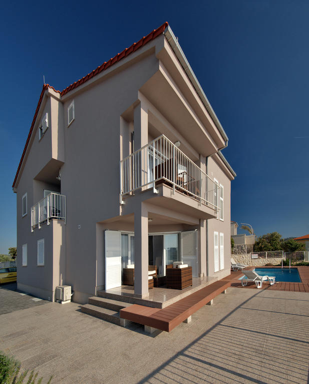 Apartmani Gavran Севид Екстериор снимка