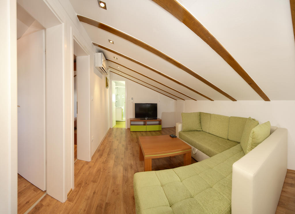Apartmani Gavran Севид Стая снимка