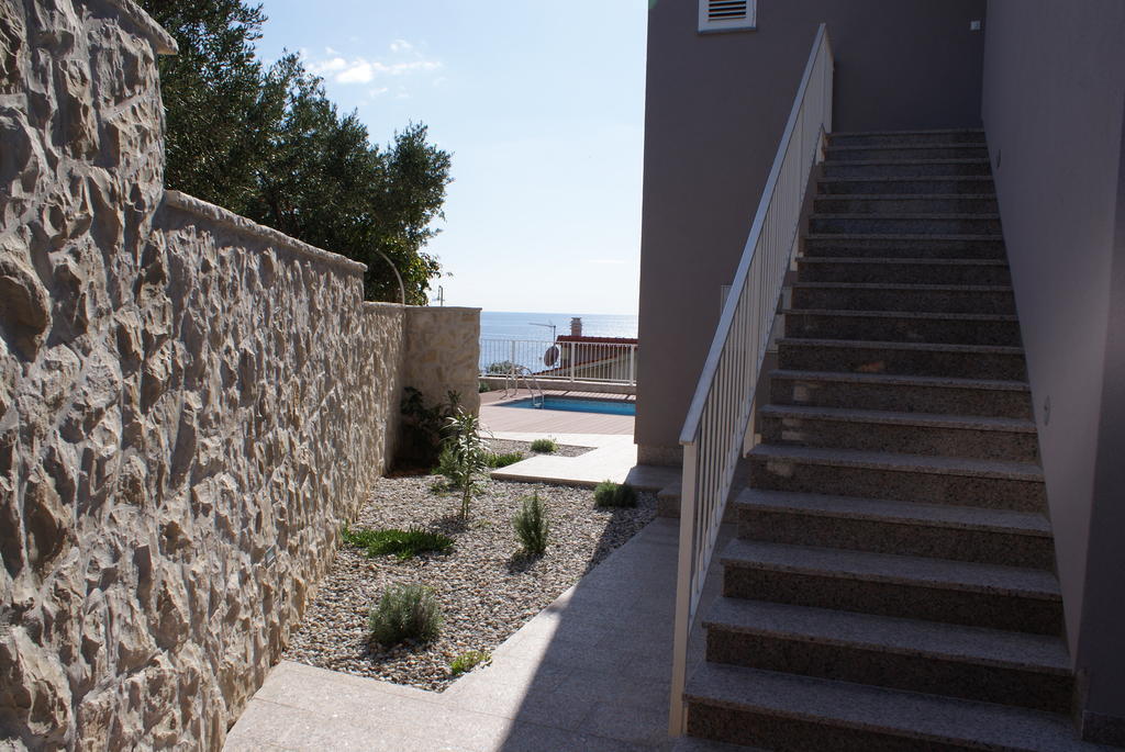 Apartmani Gavran Севид Екстериор снимка